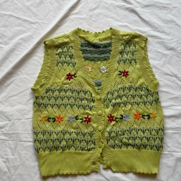 cider princess polly forest garden floral and leaf  green knit vest - Picture 3 of 3
